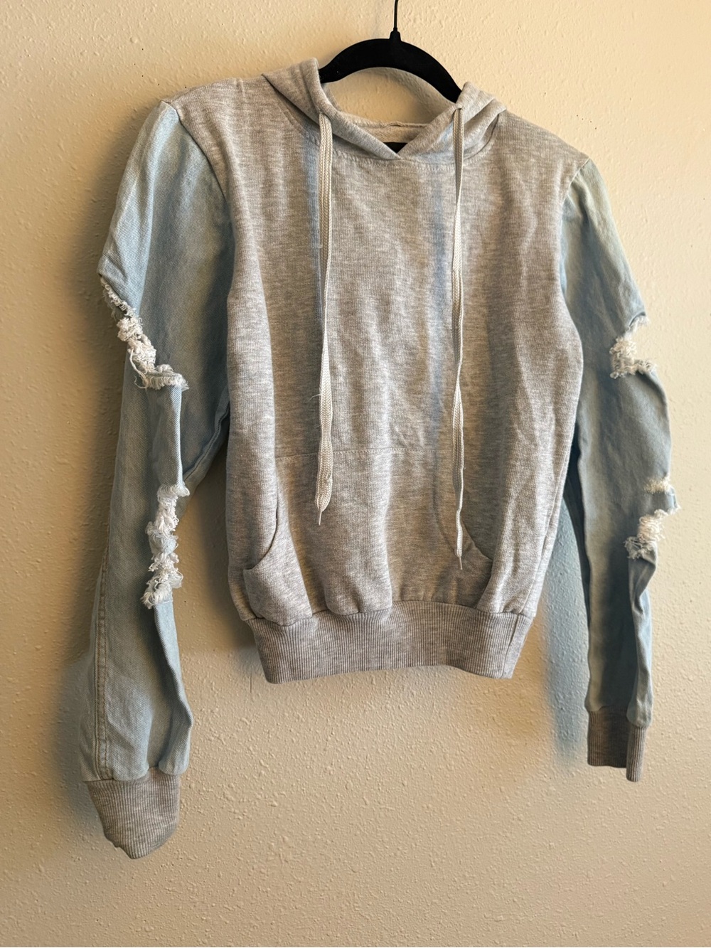 Thrill 94 Distressed Denim Sleeve Hoodie | Gray Pullover | Size Small